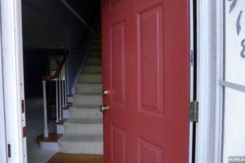 918 5th Ave, River Edge, NJ 07661-1634