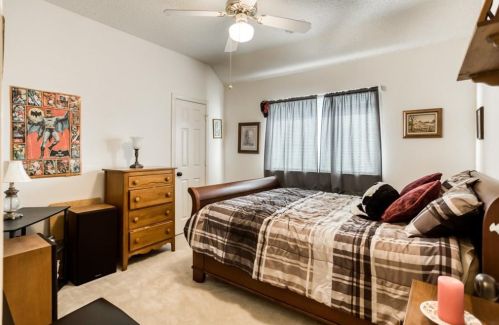 2210 Meadowstone Dr, Carrollton TX 75006-2642 exterior