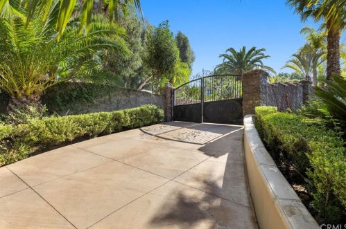 230 Country Hill Rd, Anaheim CA  92808-1352 exterior