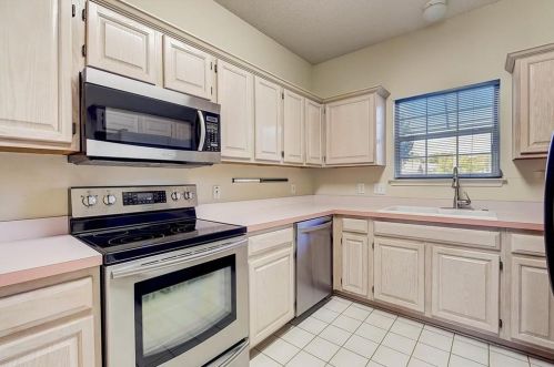 5187 Mdw Ct, Fort Worth TX  76112-3865 exterior