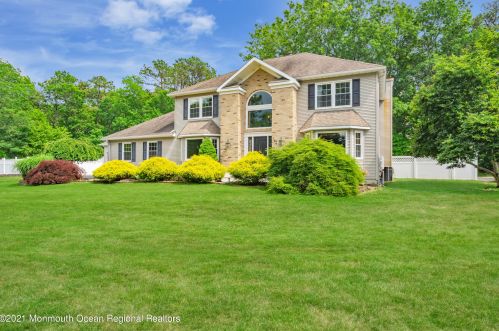 149 Lakewood Ave, Lacey Township, NJ 08734-1618