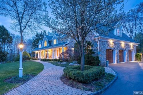 10 Spruce Rd, Upper Saddle River, NJ 07458-2909