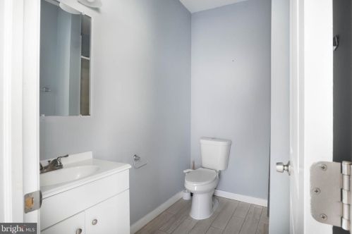 2024 8th St, Philadelphia PA  19122-1304 exterior