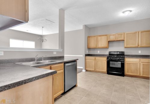 1590 Danube Ct, Atlanta GA  30349-5436 exterior