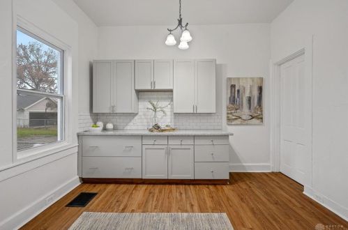 3207 Hackberry St, Cincinnati OH  45207-1820 exterior