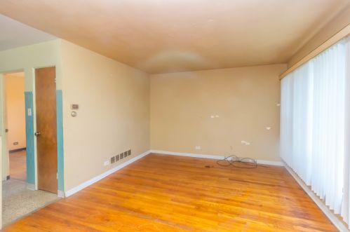55 146th St, Chicago, IL 60827-2853