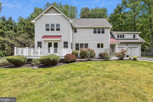 670 Central Ave, Davidsonville, MD 21035-1936