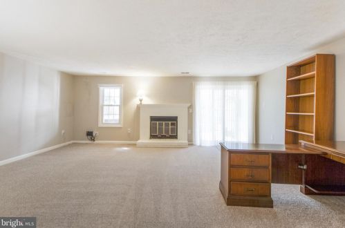 2017 Featherwood St, Silver Spring MD 20904-6643 exterior