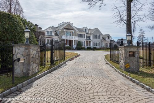 24 Conover Ln, Locust, NJ 07760-1013