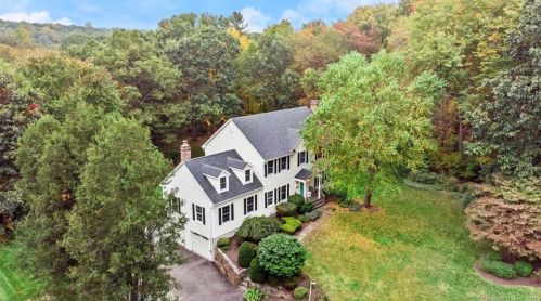 63 Turkey Roost Rd, Upper Stepney CT  06468-3127 exterior