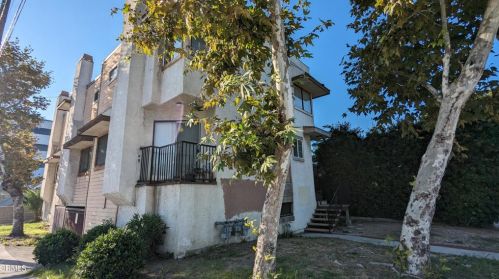 1031 Mariposa St, Glendale CA  91205-2811 exterior