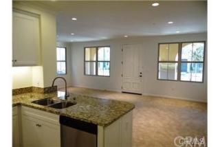 70 Mayfair, Irvine CA  92620-2149 exterior