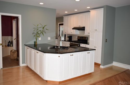 954 Mulberry St, Trenton NJ  08648-4524 exterior