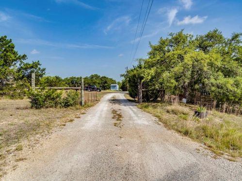 141 Hart Ln, Mount Sharp, TX 78620-3685
