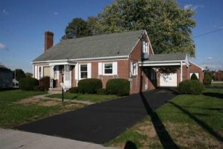 310 John St, Hanover, PA 17331-3303