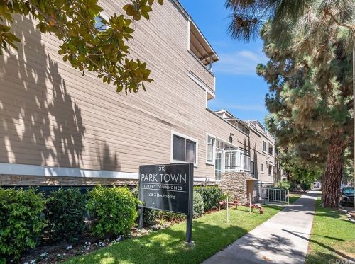311 Pine St, Santa Ana, CA 92701-5924