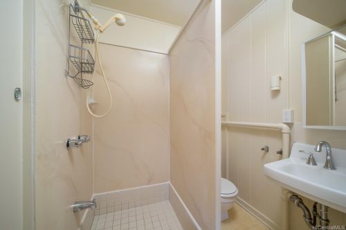 1715-B 10 Ave, Honolulu HI  exterior