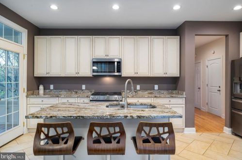 365 Prado Way, Berkeley Springs WV  25411-3264 exterior