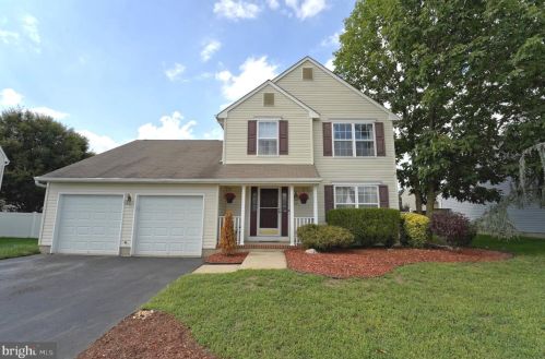 10 Sunflower Ln, Trenton, NJ 08620-3002