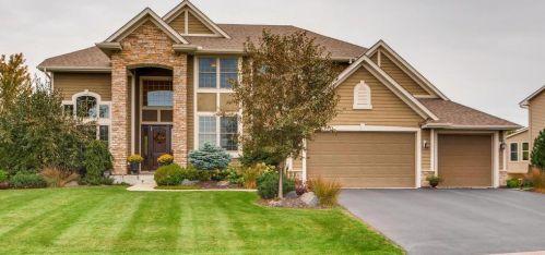6110 Ithaca Ln, Minneapolis, MN 55446-3693
