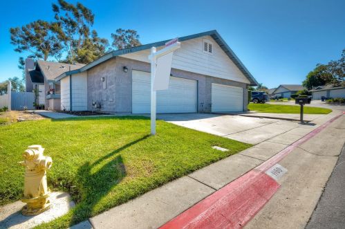 1160 Corral Gln, Escondido, CA 92026-2351