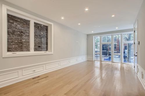 1518 Thomas St, Chicago, IL 60642-3915