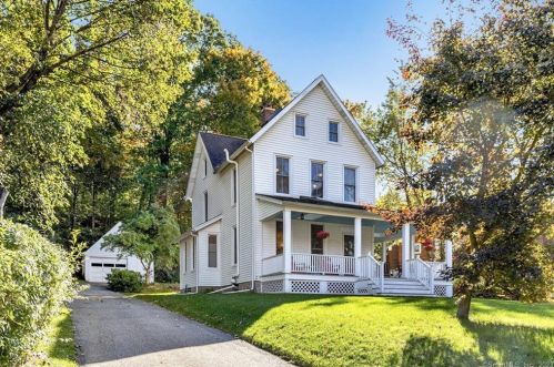 28 Church St, Wilton CT  06897-4903 exterior