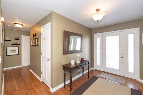 9108 Bentley Ln, Spring Grove, IL 60081-8268
