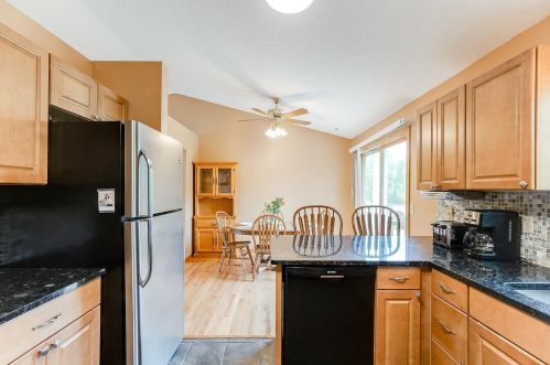 1980 Heath Ave, Saint Paul MN  55128-5206 exterior