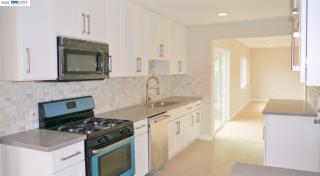 391 Lexington Ave, Hayward, CA 94544-8270