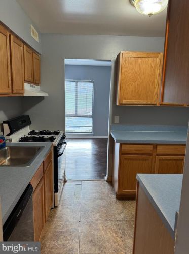 6009 Majors Ln, Columbia MD  21045-4160 exterior