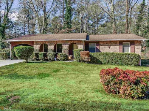 4825 Pinedale Dr, Forest Park, GA 30297-1928