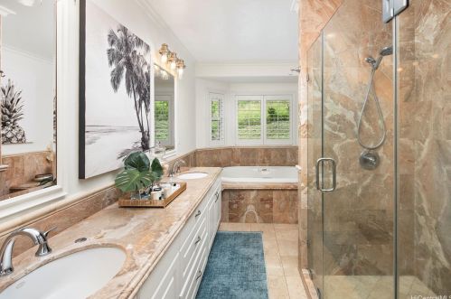 5576 Poola St, Honolulu HI  96821-1565 exterior