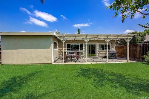 5004 Holbrook St, Anaheim CA  92807-1011 exterior