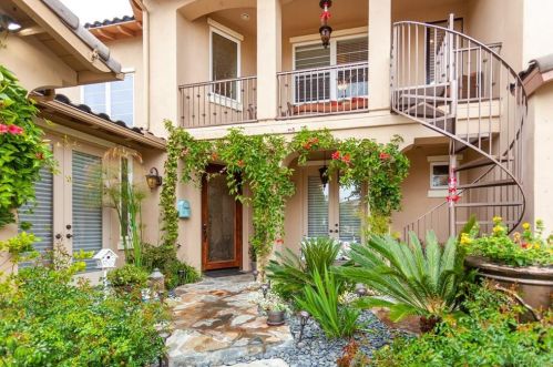 6870 Mimosa Dr, Carlsbad, CA 92011-4057