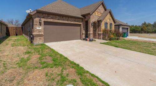 130 Red Cloud Dr, Greenville, TX 75402-2801