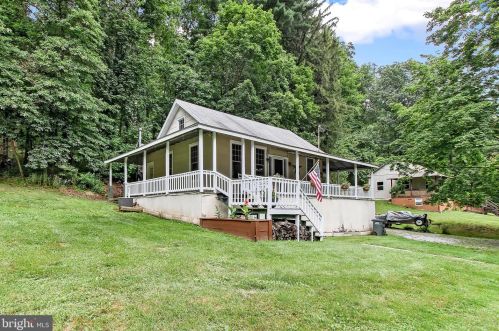 1321 Haines Rd, York, PA 17402-9582