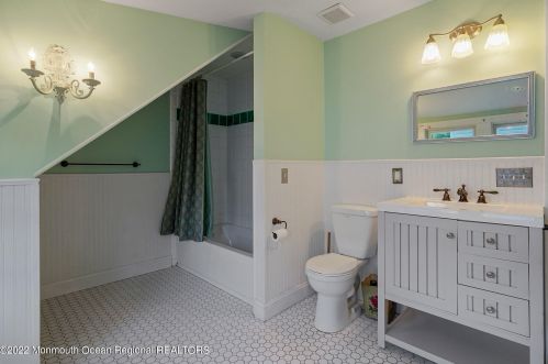 47 Westside Ave, Tinton Falls NJ 07701-1451 exterior