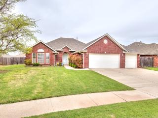 2908 Cimarron Dr, Norman, OK 73071-1701