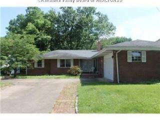 2607 Kanawha Ave, Charleston WV  25304-1101 exterior