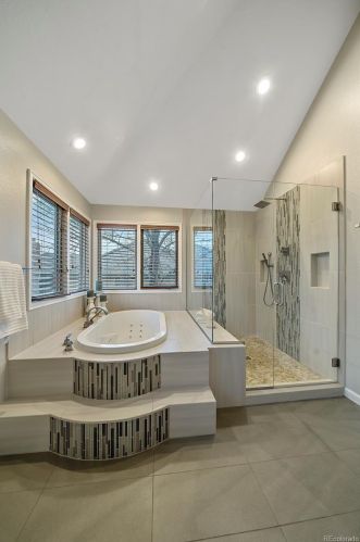 10345 Crestridge Ln, Englewood CO exterior