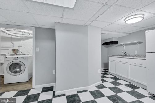 9121 Kimes St, Silver Spring MD 20901-3727 exterior