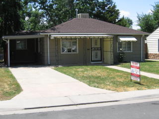1149 Joliet St, Denver, CO 80010-3434