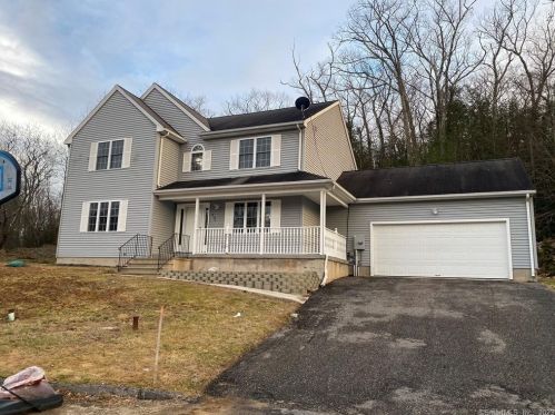 684 Heron Dr, Torrington, CT 06790-2585
