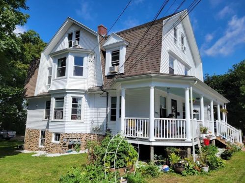 11 George St, Westerly, RI 02891-2314