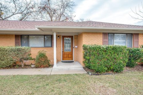 4212 Selkirk Dr, Fort Worth TX  76109-5328 exterior