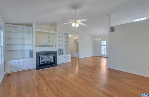 27 Choctaw Pl, Bybee, VA 22963-3100