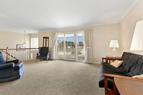 10457 Eagle Ridge Dr, Orland Park, IL 60467-8977