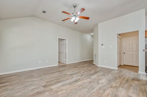 989 Arbor Way, Conroe TX  77303-1784 exterior