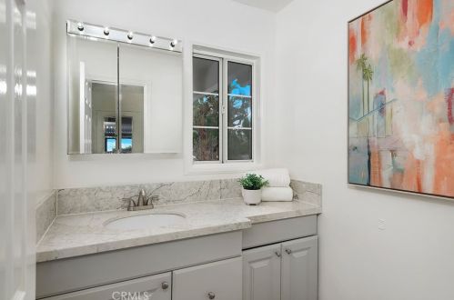 1527 Palais Rd, Anaheim CA  92802-2104 exterior